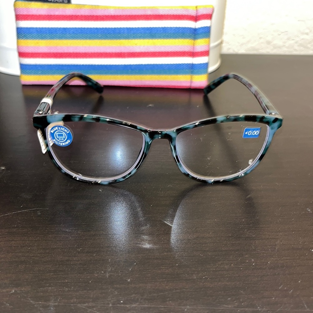 Peepers blue light blocking glasses